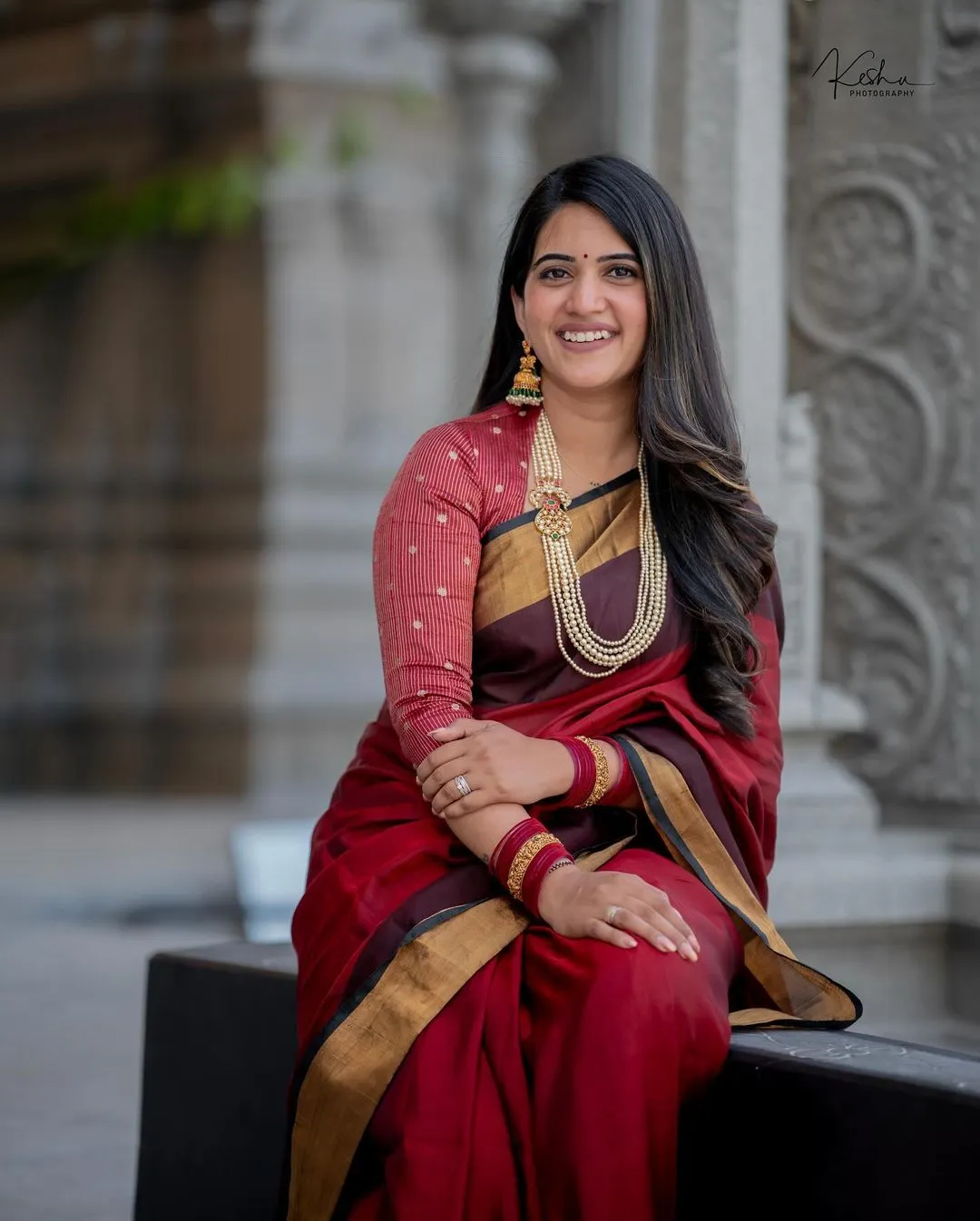 SOUTH INDIAN TV ACTRESS SRAVANTHI CHOKARAPU STILLS IN MAROON SAREE 5